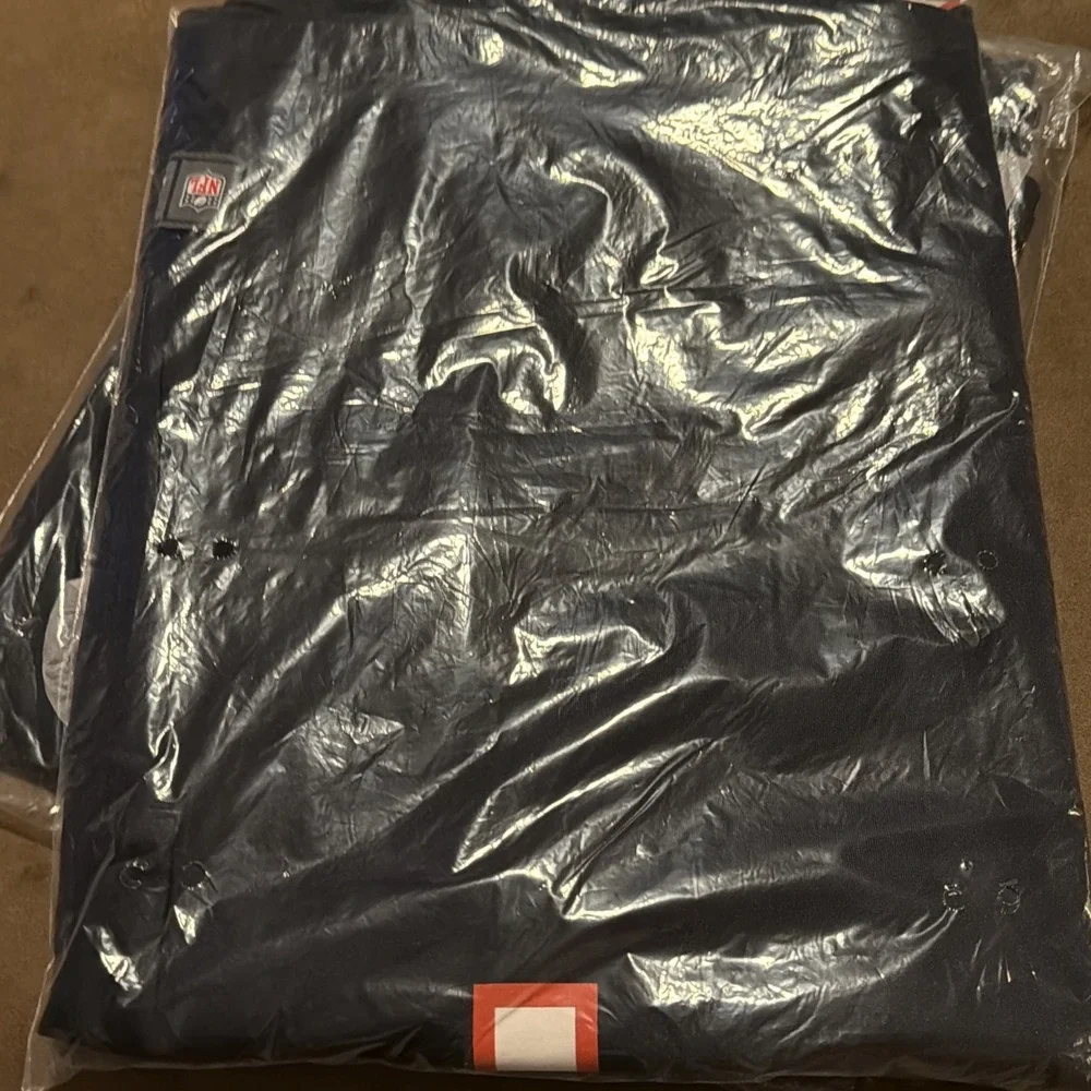 NWT Nike youth football jersey, XL (18/20), Bears, #1, Fields, BNWT Sealed